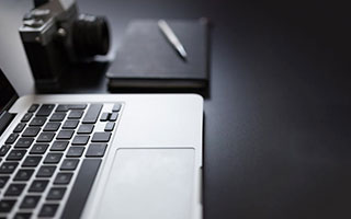 米乐体育官网-巴塞罗那横扫对手，领先晋级