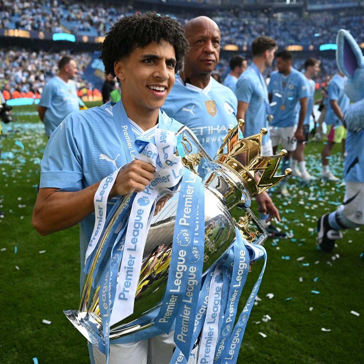 米乐m6体育官网-关于曼城大胜晋级，卫冕冠军雄心显露的信息