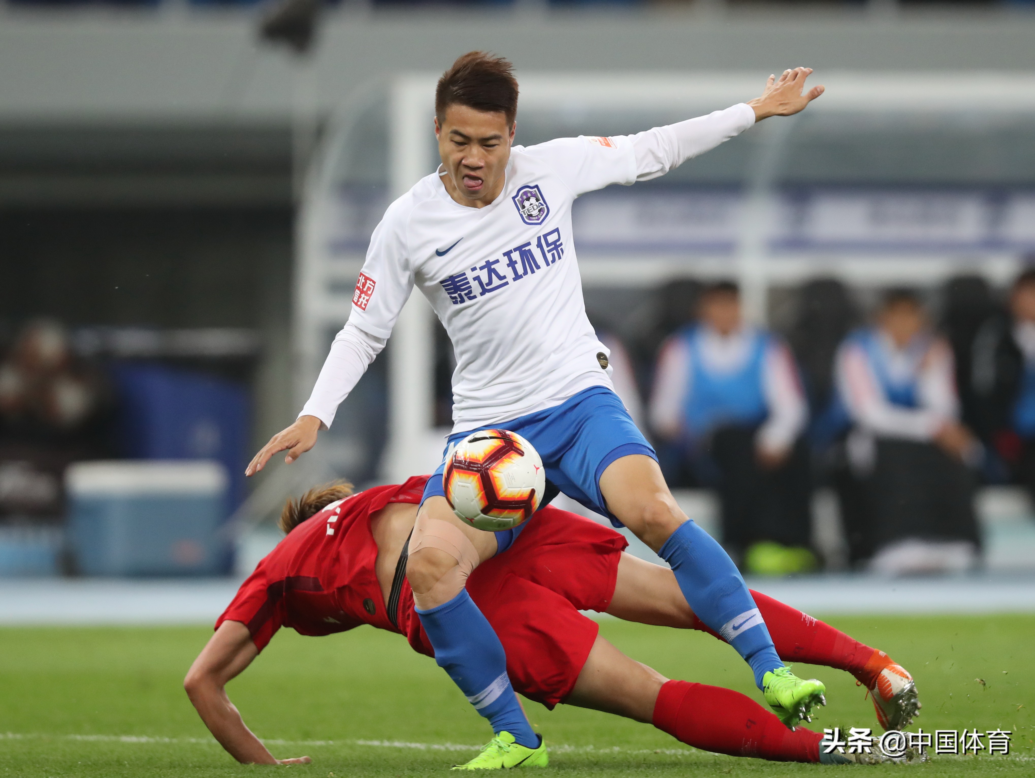 米乐体育m6官网-包含天津泰达客场大胜，逼近积分榜前四的词条