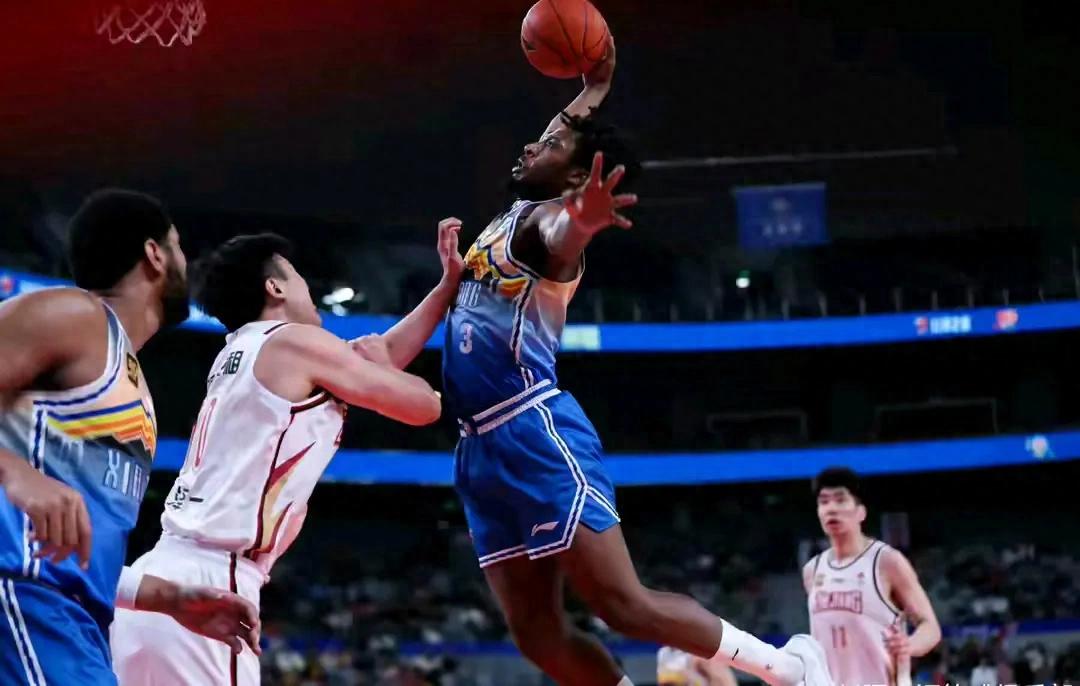 米乐体育平台官网-欧预赛比赛抢眼球，双方进攻纷纷得手的简单介绍