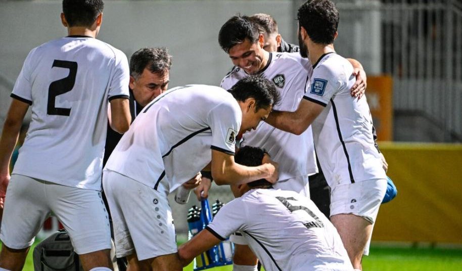 米乐官网-揭晓胜负，精彩的对决即将见证球员们的努力与拼搏